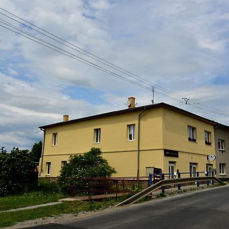 Penzion Oso Vrbov Exterior photo